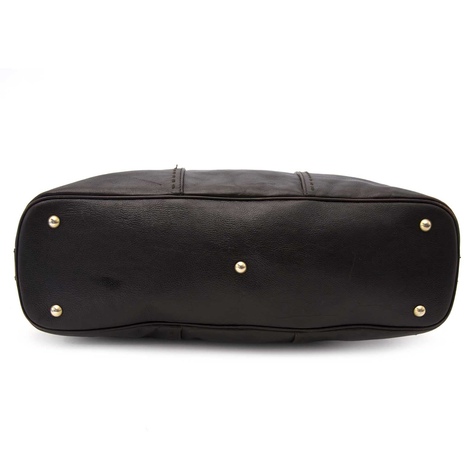 Yves Saint Laurent Brown Leather Large Muse Bag Buy authentic designer Yves Saint Laurent secondhand bags at Labellov at the best price. Safe and secure shopping. Koop tweedehands authentieke Yves Saint Laurent tassen bij designer webwinkel labellov.