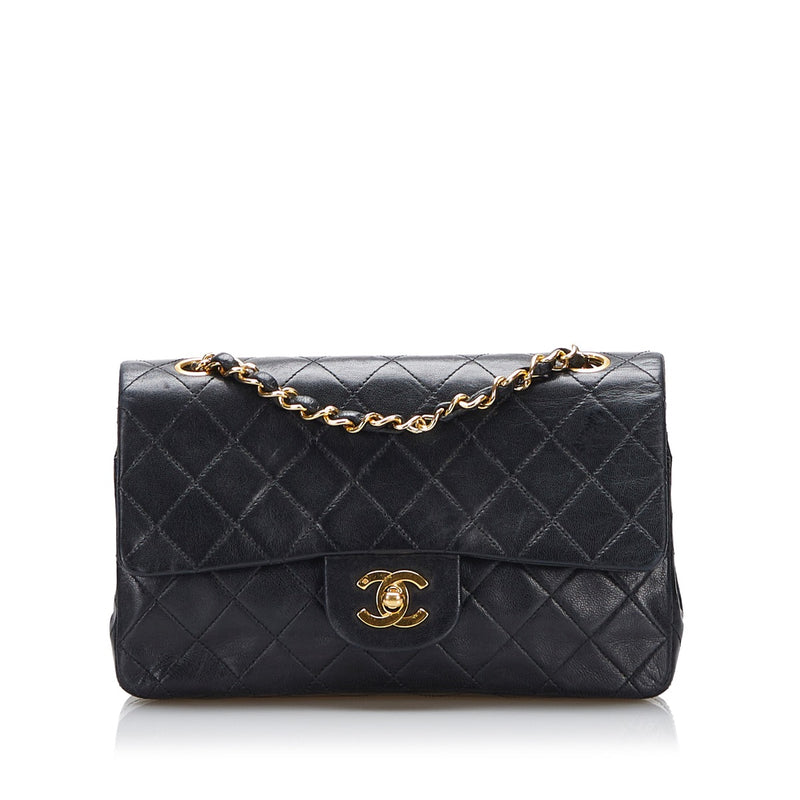 Shop safe online at Labellov in Antwerp, Brussels and Knokke this 100% authentic second hand Chanel Black Lambskin Small Classic Flap