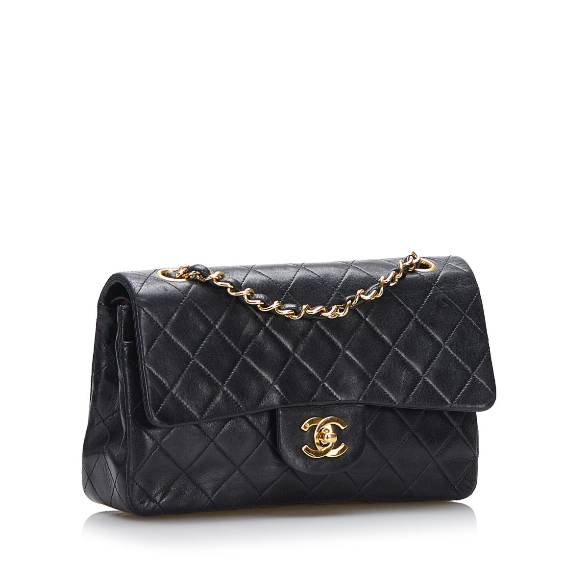 Shop safe online at Labellov in Antwerp, Brussels and Knokke this 100% authentic second hand Chanel Black Lambskin Small Classic Flap
