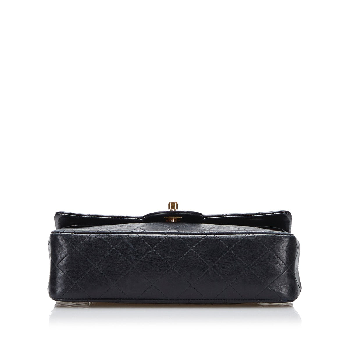 Shop safe online at Labellov in Antwerp, Brussels and Knokke this 100% authentic second hand Chanel Black Lambskin Small Classic Flap