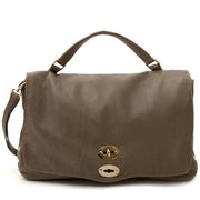 Buy secondhand Zanellato Postina bag at Labellov. Safe online shopping. Koop tweedehands Zanellato Postina handtas bij Labellov. Veilig online shoppen. Achetez Zanellato Postina sac à main usagé chez Labellov. Achats en ligne en toute securité.
