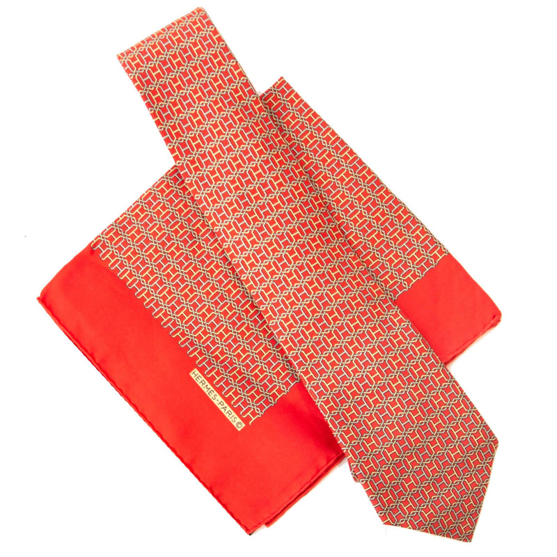Buy authentic secondhand Hermès tie at the right price at LabelLOV, safe and secure online shopping.
