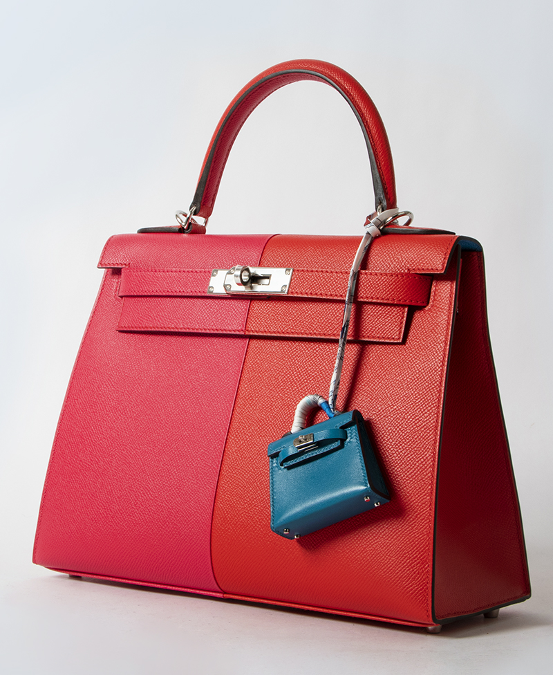 Louis Vuitton Bicolor Mylockme Chain Pochette ○ Labellov ○ Buy and Sell  Authentic Luxury