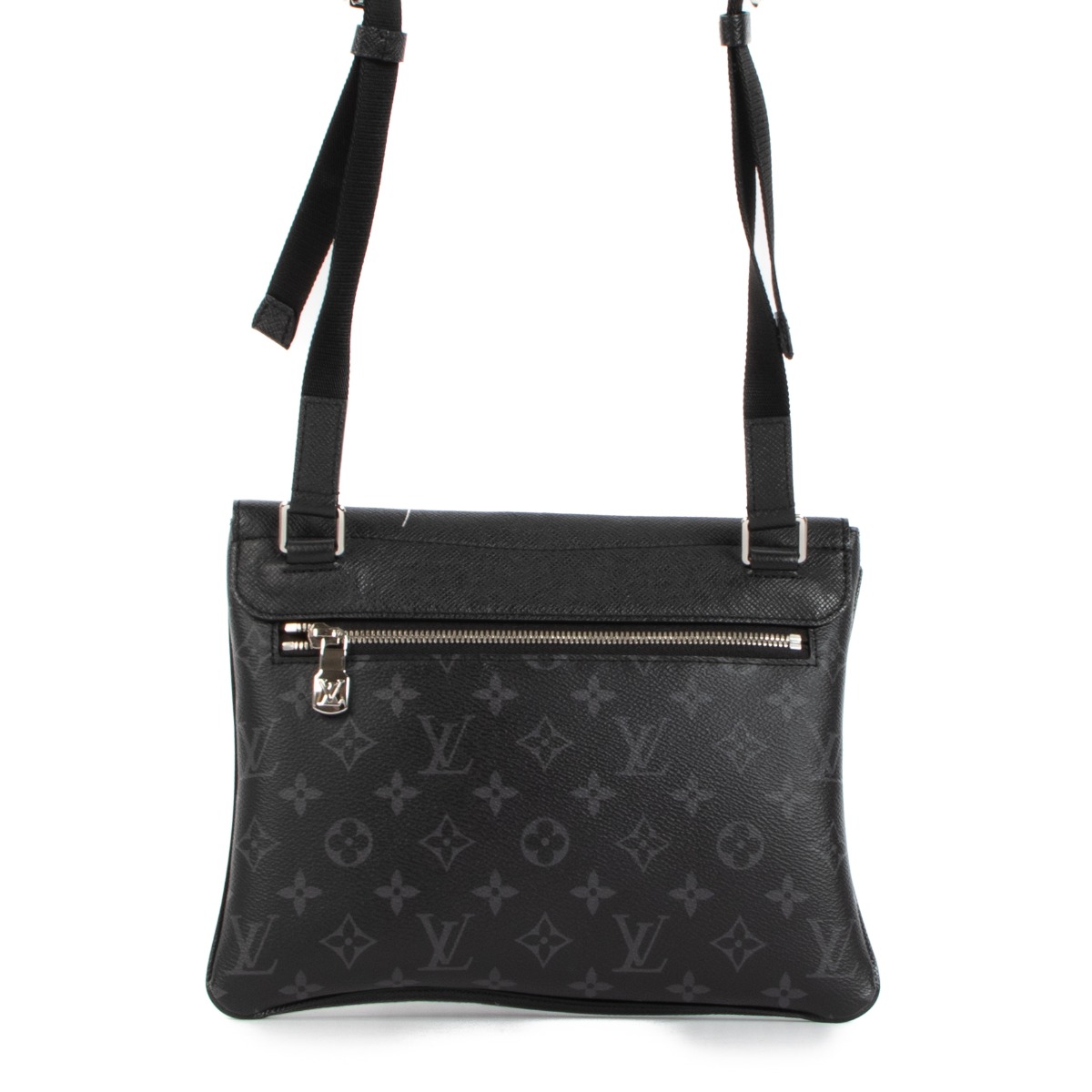 Shop Louis Vuitton Messenger & Shoulder Bags (M23779) by aya-guilera