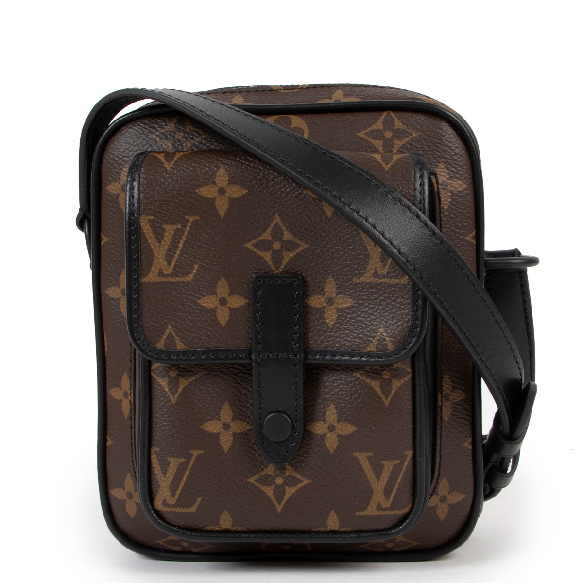 Shop Louis Vuitton MONOGRAM MACASSAR 2021-22FW Christopher wearable wallet  (M80793, M69404) by iRodori03