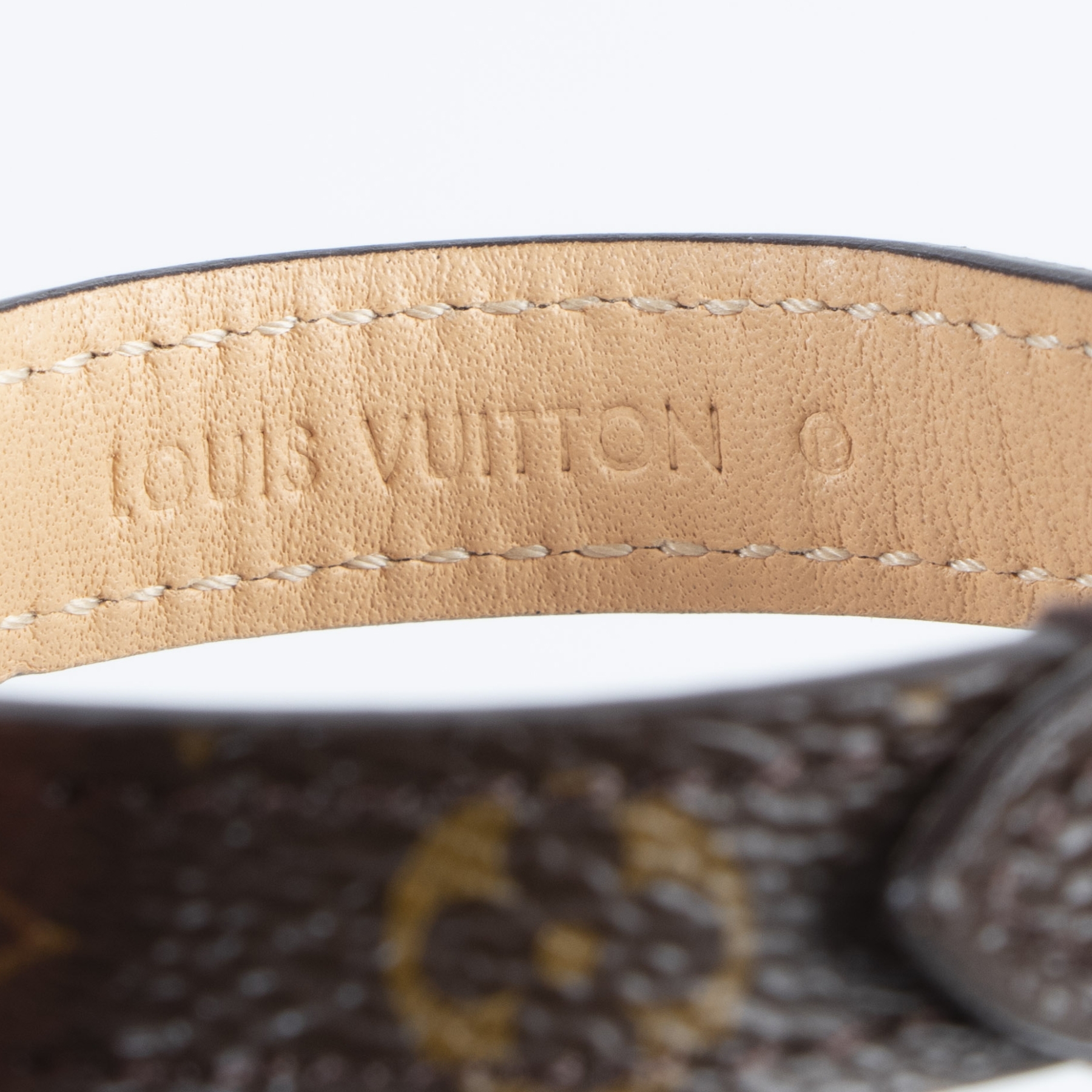 Louis Vuitton Essential V Bracelet Brown Monogram Canvas. Size 17