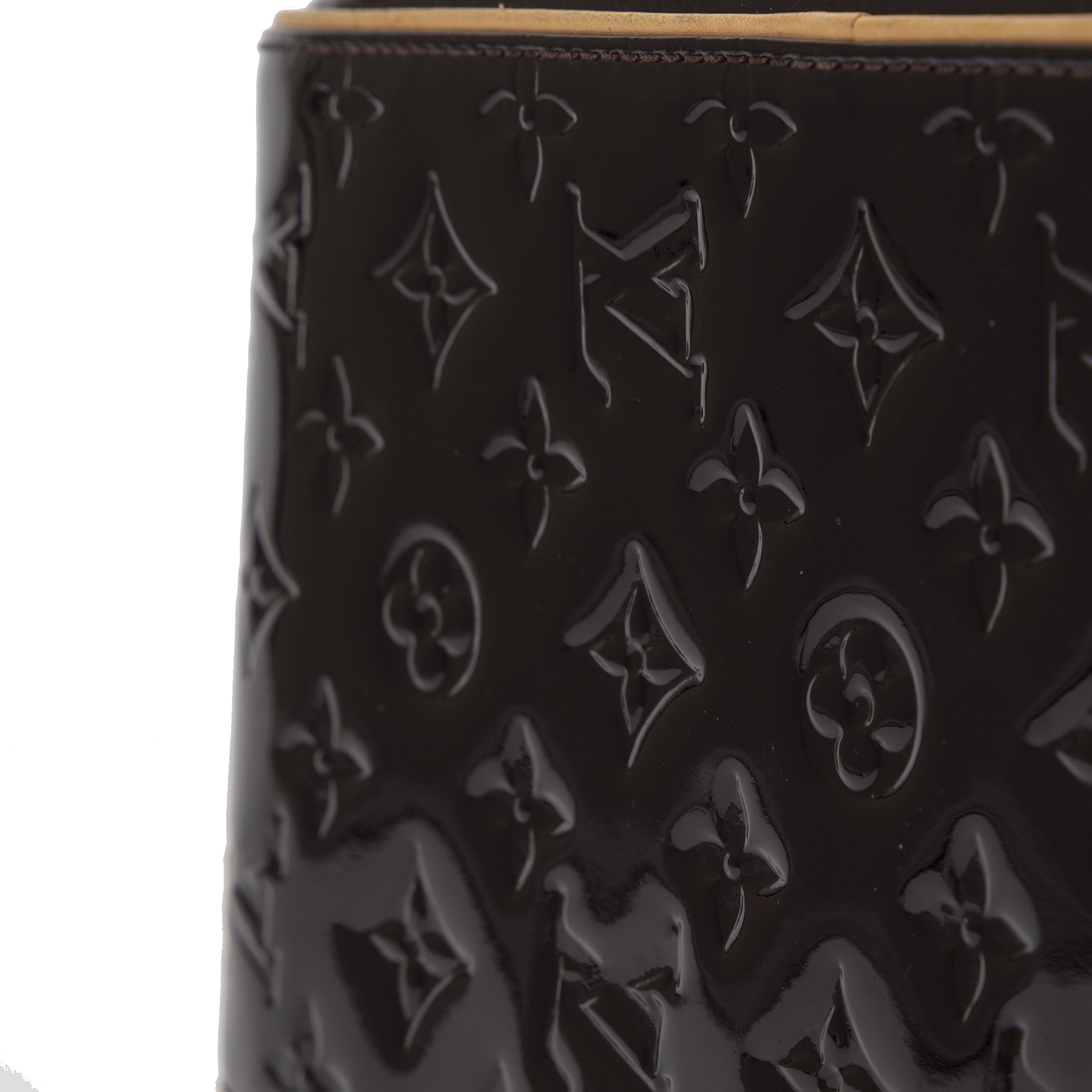 Louis Vuitton Summit Drive Monogram Amarante Vernis ○ Labellov ○ Buy and  Sell Authentic Luxury