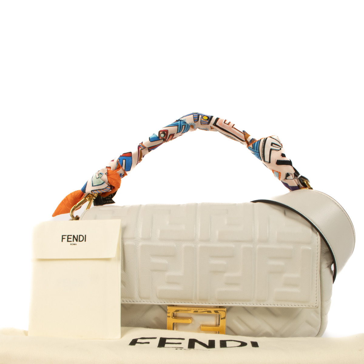 Fendi baguette bag online white