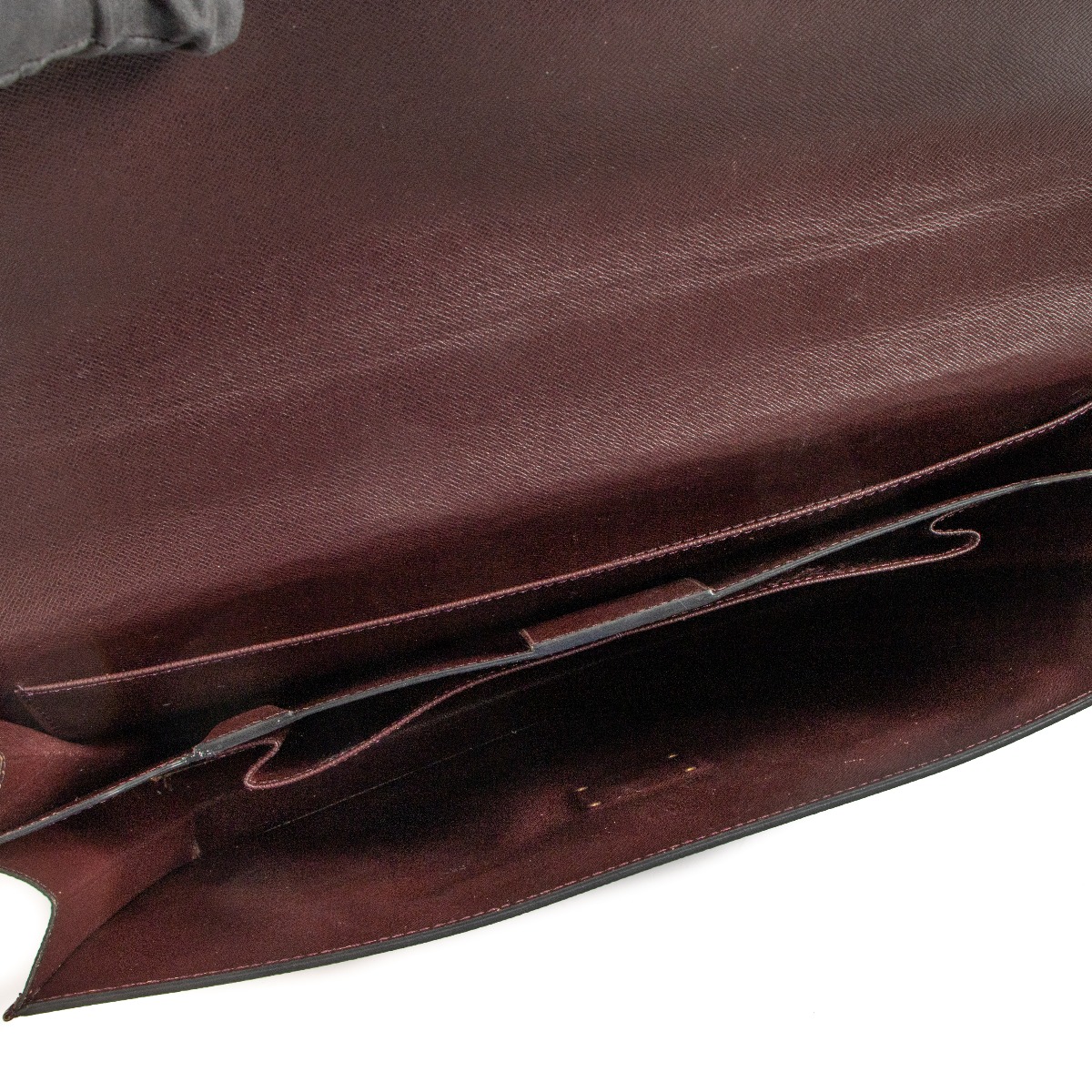 Louis Vuitton Robusto 2 Briefcase Taiga Leather - Black Portfolios