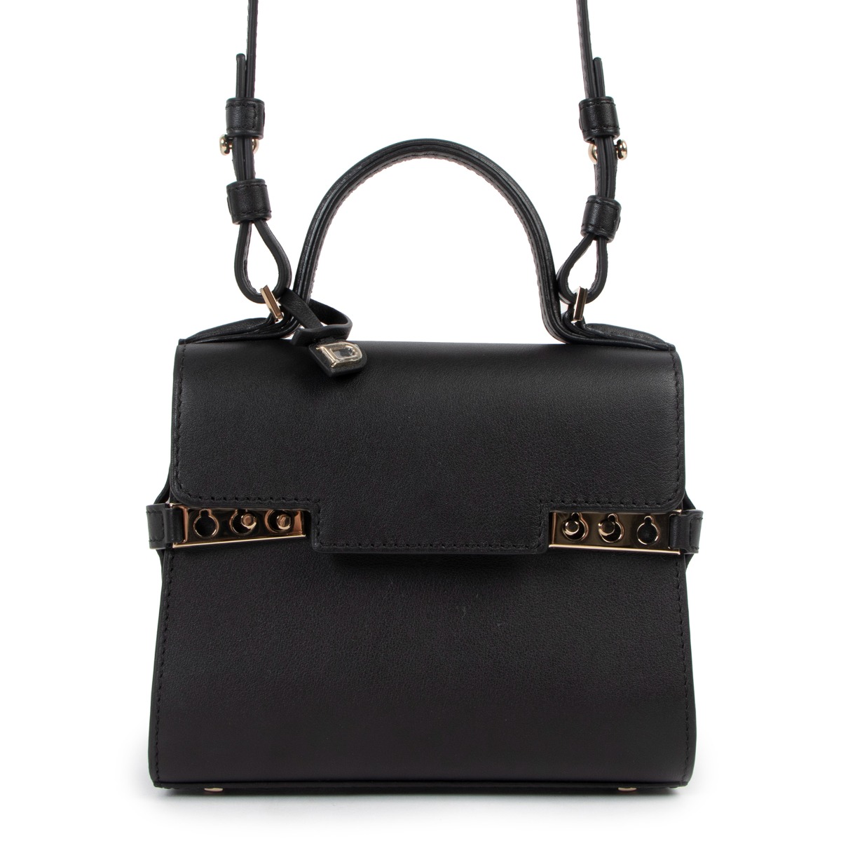 Delvaux (Tempete Micro) 95% new. Size16.5cm,14cm high, 女裝, 手袋