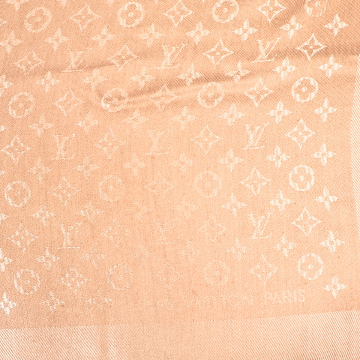 Châle monogram silk scarf Louis Vuitton Ecru in Silk - 36013462