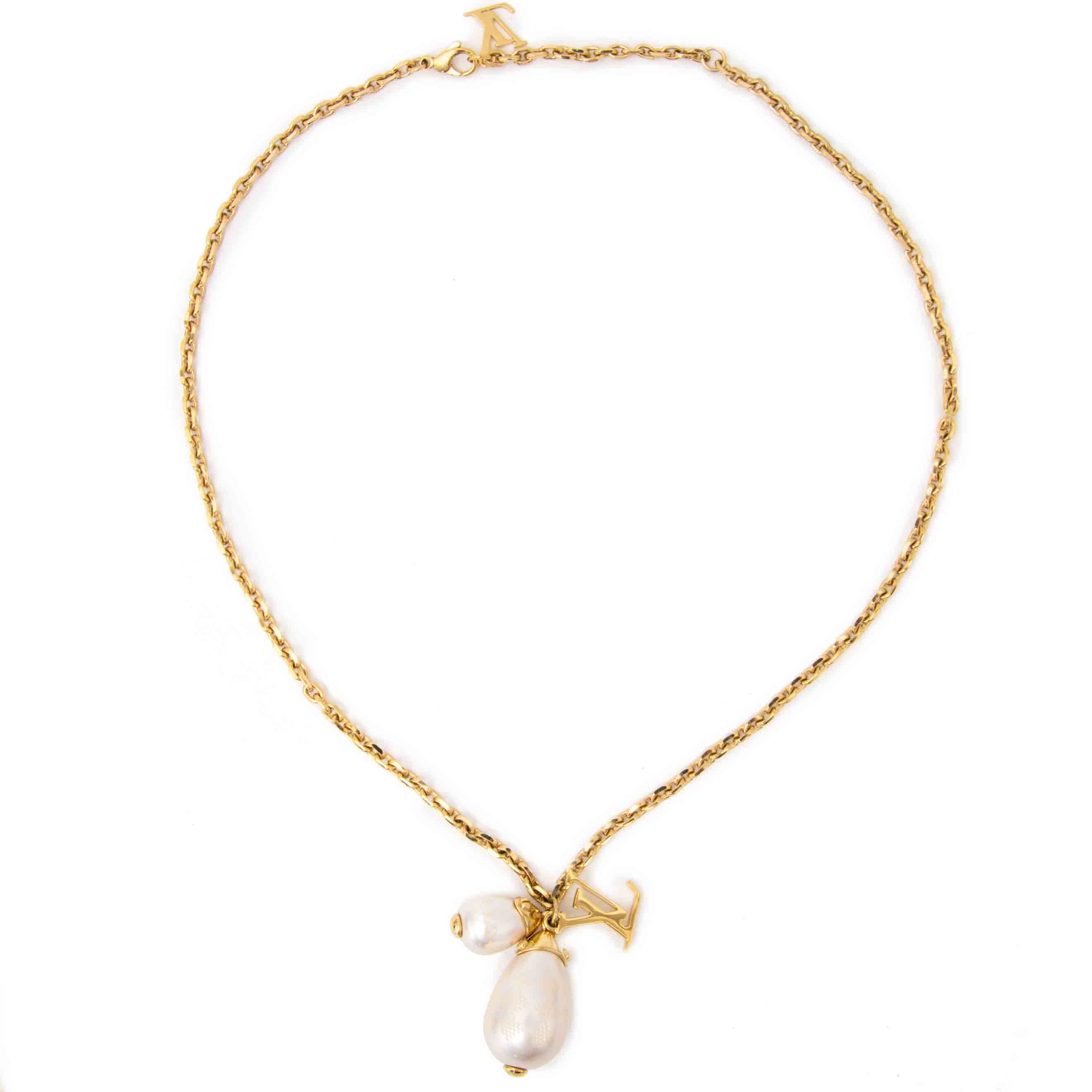 Louis Vuitton Gold Damier Pearl Necklace White Golden Metal ref.370110 -  Joli Closet