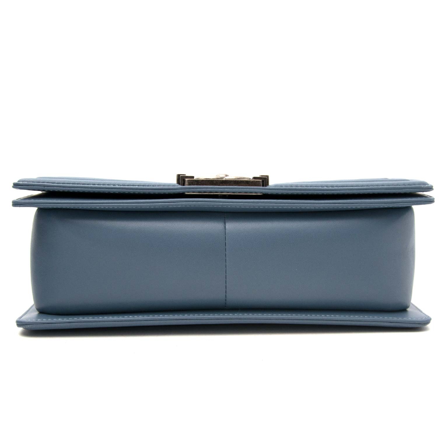 Chanel Rare Boy Medium Denim Bag Blue Leather ref.121538 - Joli Closet