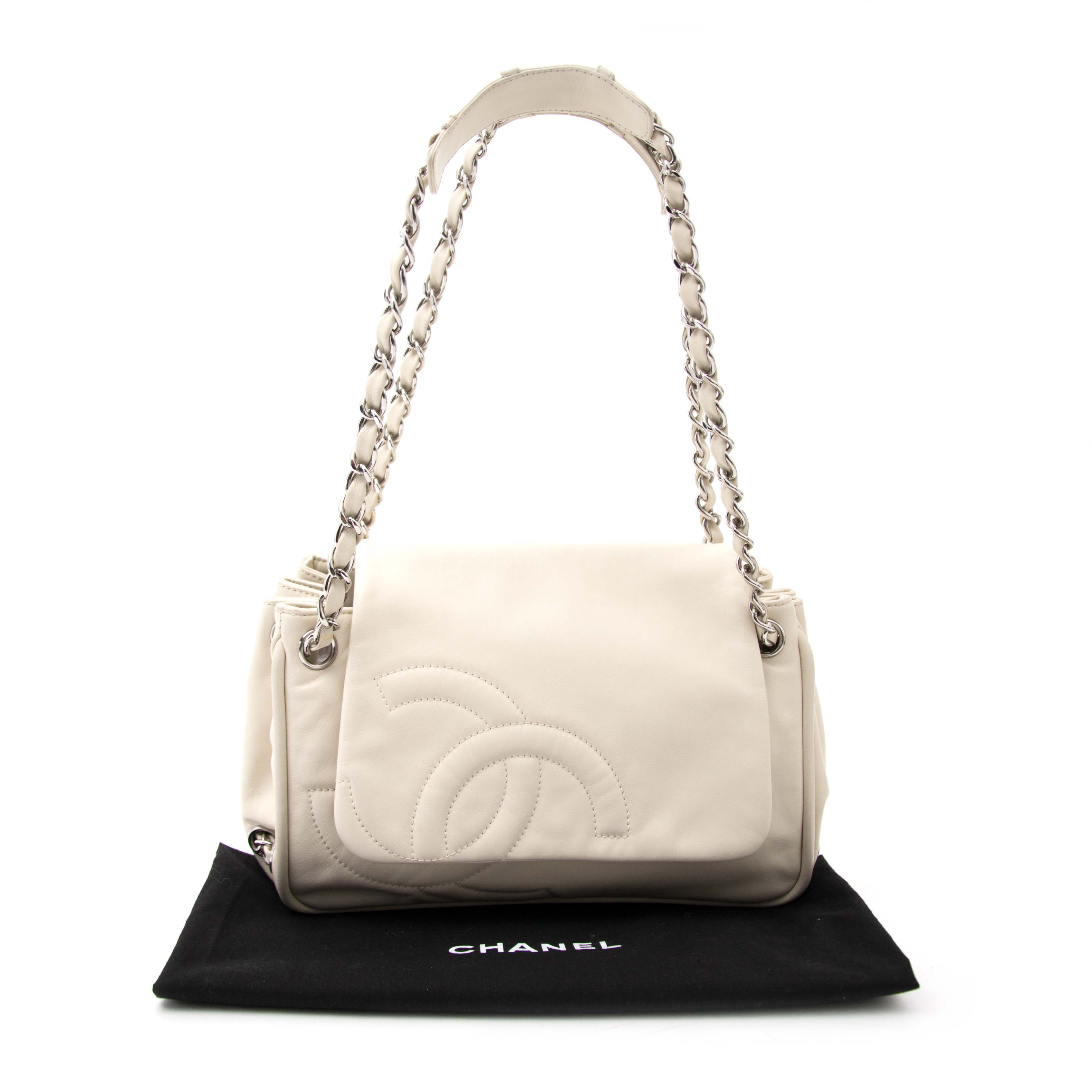 Chanel Cream White CC Accordion Flap Bag ○ Labellov ○ Buy and Sell  Authentic Luxury
