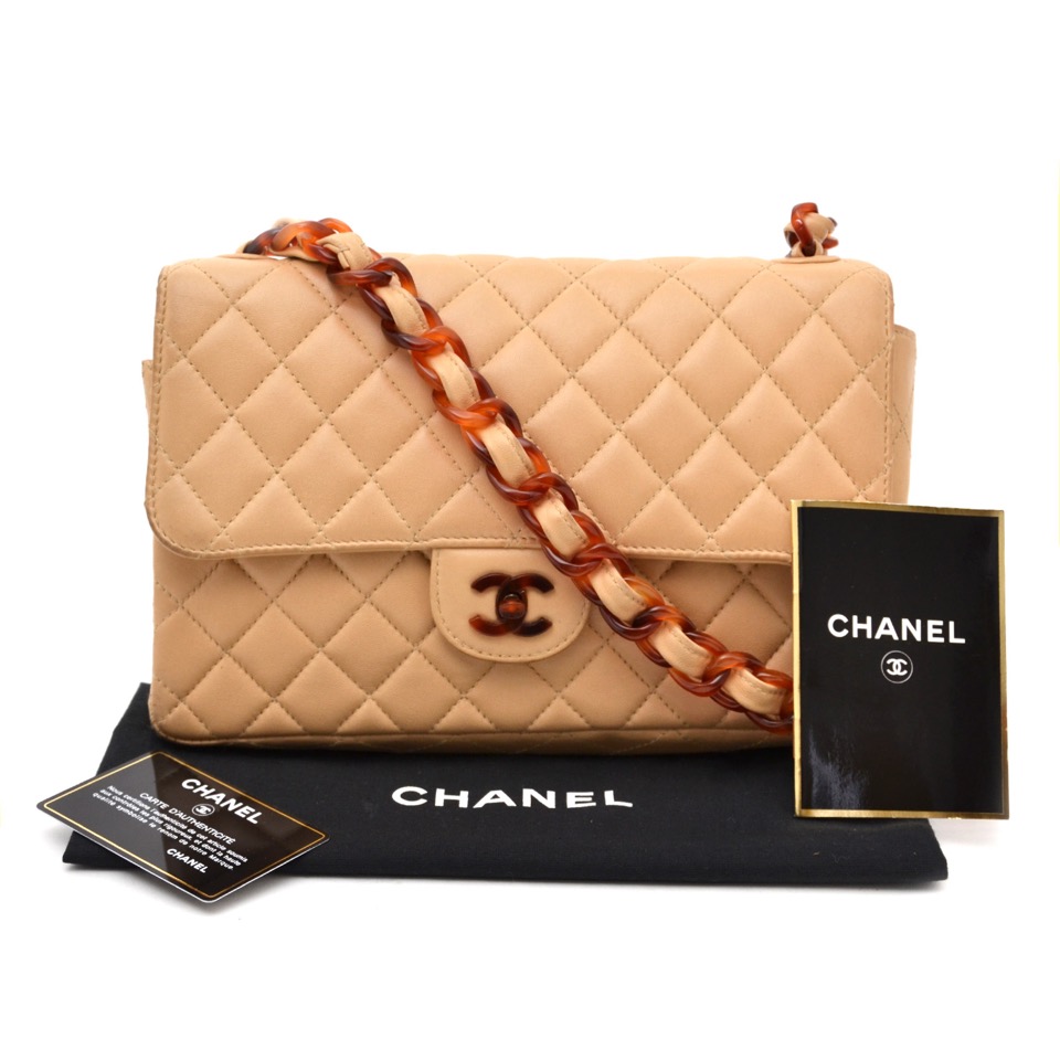 Chanel Classic Flap Bag Nude with Horn Details ○ Labellov ○ Buy and Sell  Authentic Luxury