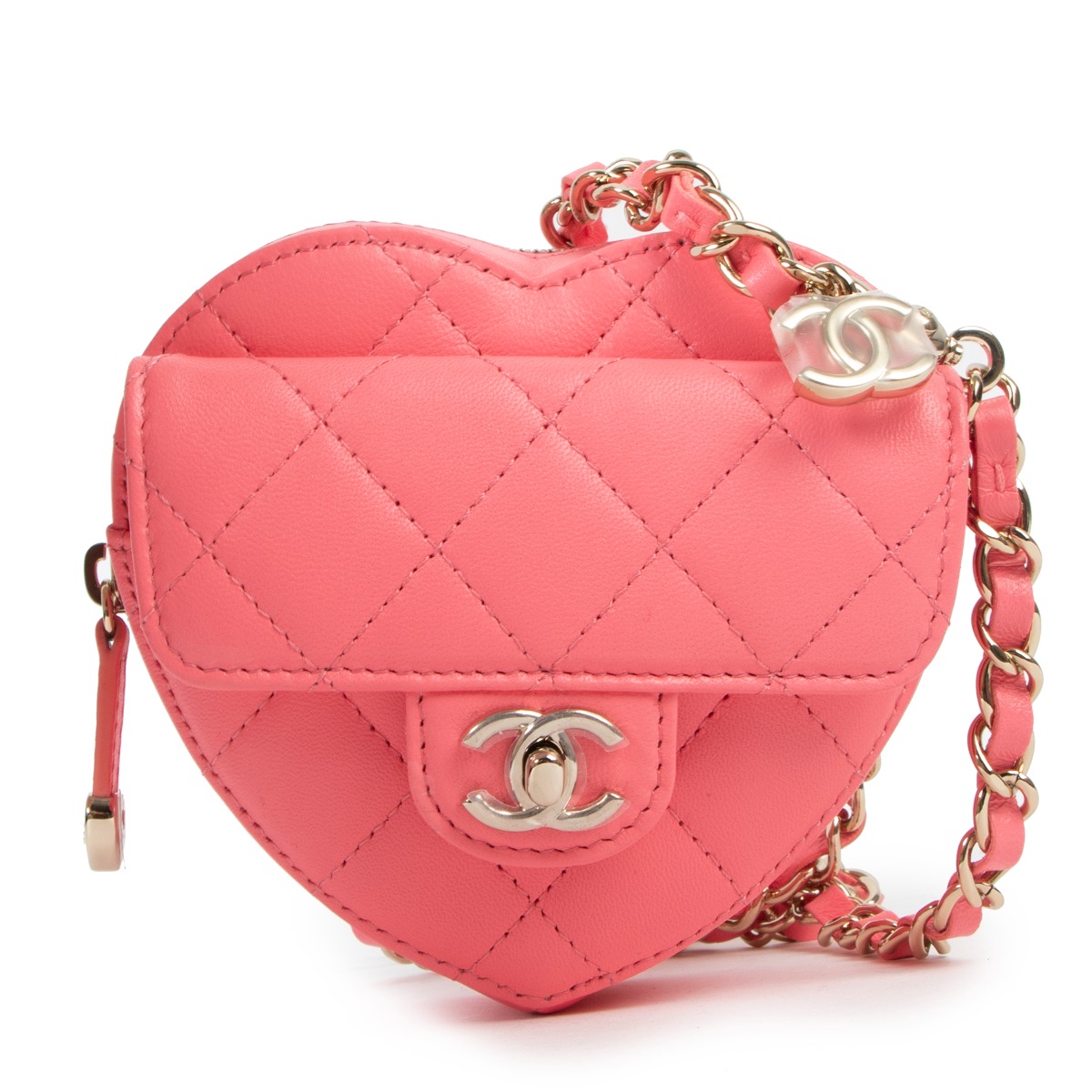 Chanel 22S Heart Clutch with Chain in Pink Lambskin | Dearluxe