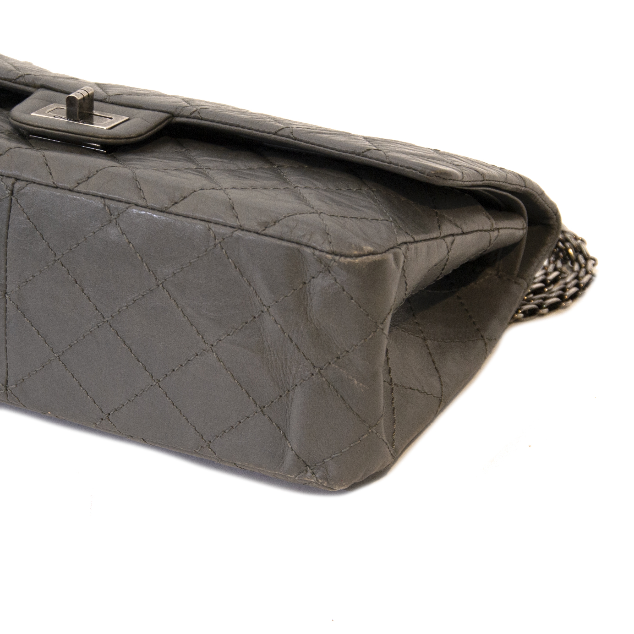 Chanel 22 leather handbag Chanel Grey in Leather - 33742826