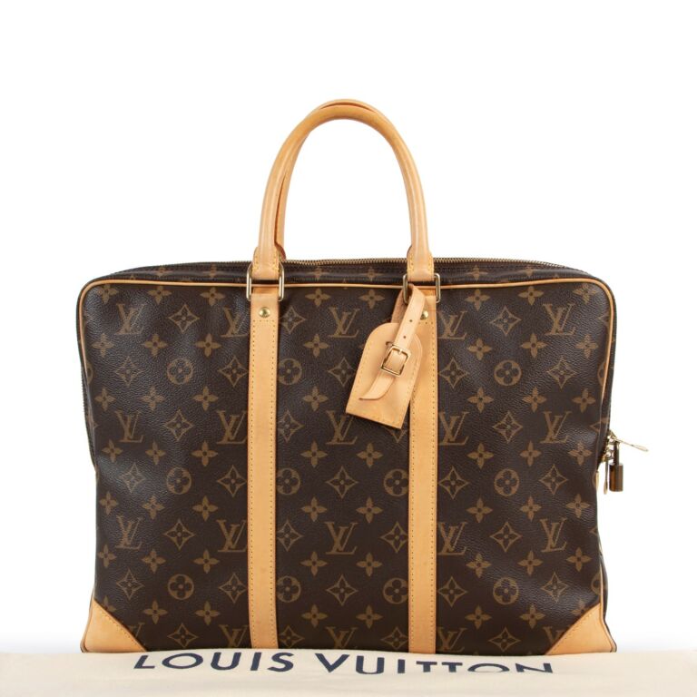 Louis Vuitton Monogram Canvas Porte-Documents Voyage PM Messenger Bag –  LuxeDH