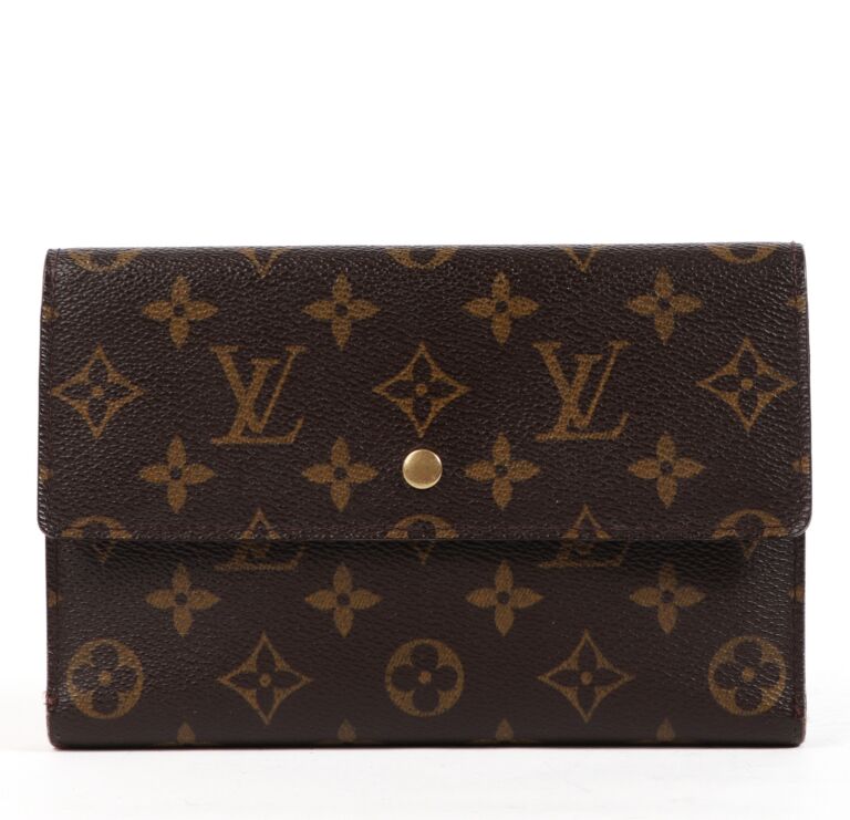 Louis Vuitton Large Bifold Monogram Wallet ○ Labellov ○ Buy and Sell  Authentic Luxury