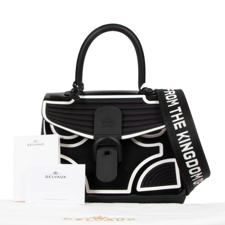 Delvaux, 'Brillant' PM a handbag, black leather with gold-plated hardware.  (D:15 x W:28 x H:21 cm)