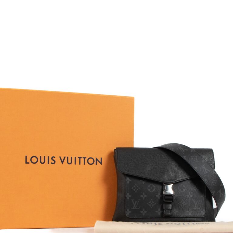 Louis Vuitton Outdoor Flap Messenger Monogram Taigarama Black 229114167