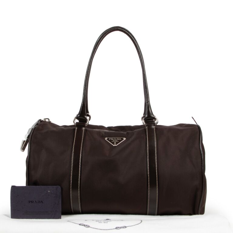 Prada Green Patent Leather Galleria Handbag ○ Labellov ○ Buy and Sell  Authentic Luxury