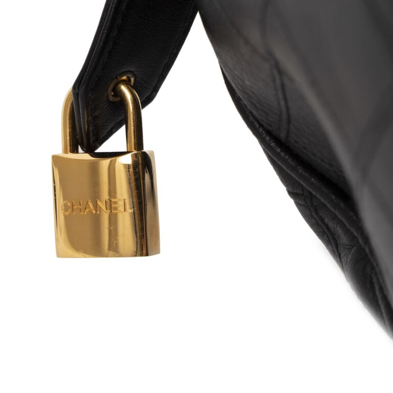 Chanel 2006-08 Travel Ligne Bowler Bag Canvas Black Logo shoulder bag -  Default Title - Article Consignment in 2023