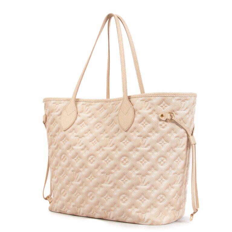 Louis Vuitton Neverfull MM Pale Beige in Grained Cowhide Leather