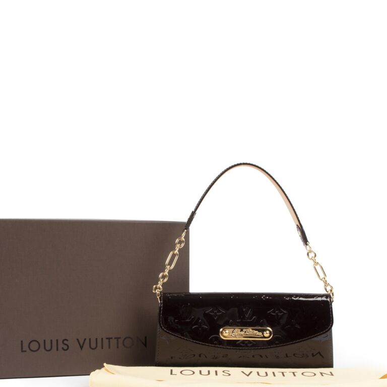 Louis Vuitton Vernis Pochette Sunset BLVD Amaranthe ○ Labellov
