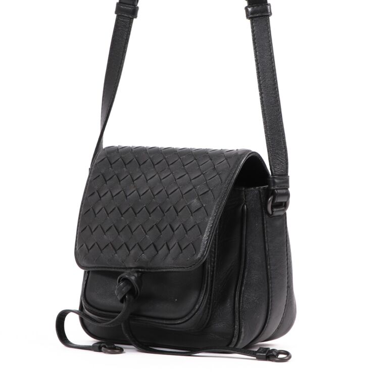 BOTTEGA VENETA Saddle Small Intrecciato Leather Shoulder Bag In Black