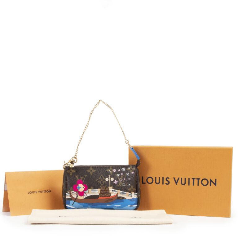 Louis Vuitton Mini Pochette Accessoires Vivienne Holiday Monogram