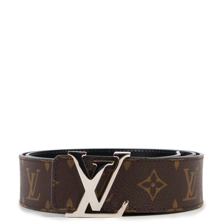 Shop Louis Vuitton Plain Leather Logo Belts (Reverso 40MM Reversible Belt,  M0670T) by Mikrie