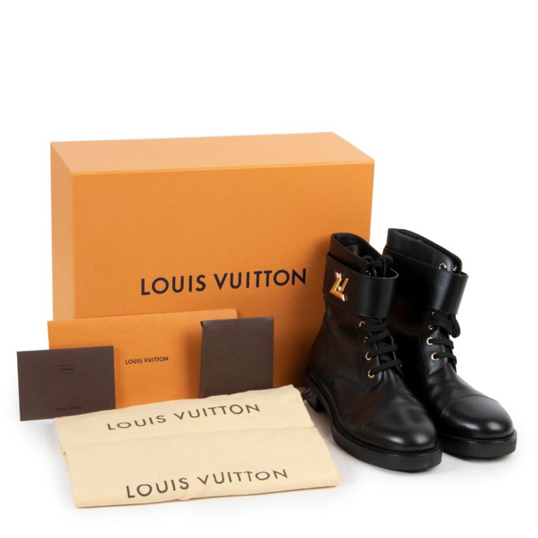 Giày Louis Vuitton Louise Ankle Boots Ercu White 1A94LU