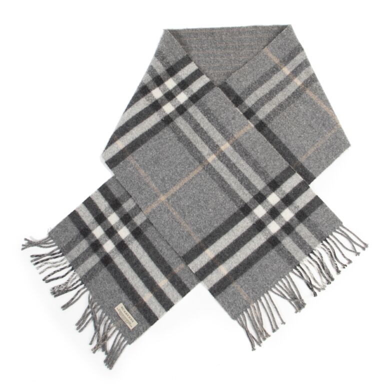 Burberry Grey Wool Check Scarf Labellov Buy and Sell Authentic Luxury
