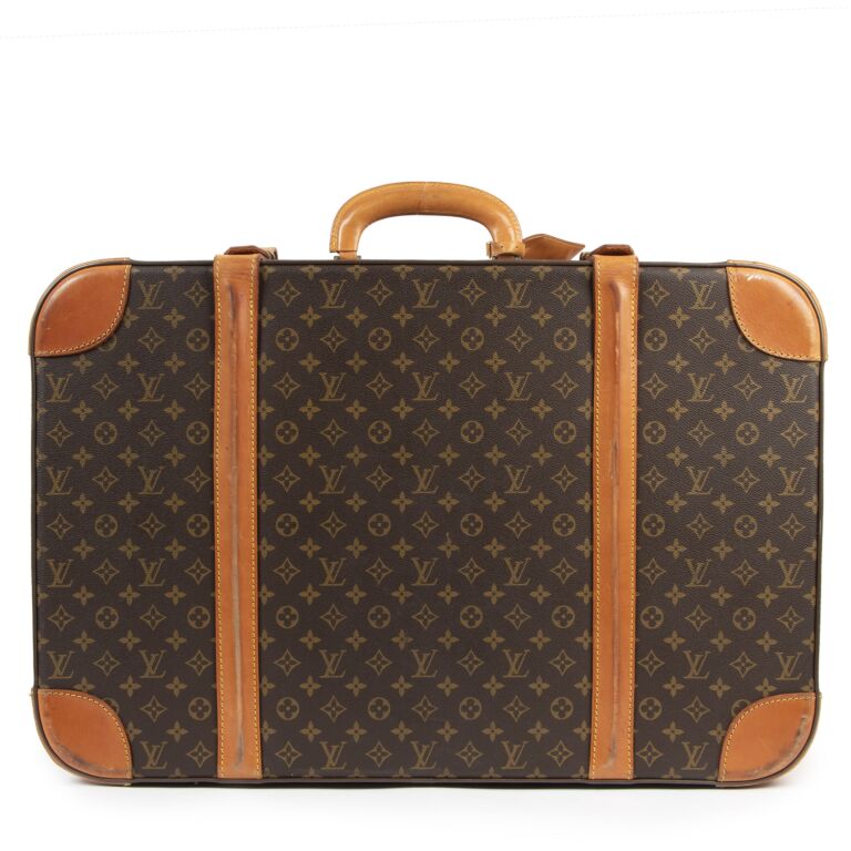Production Louis Vuitton, suitcase 48 hours, vinyl showi…