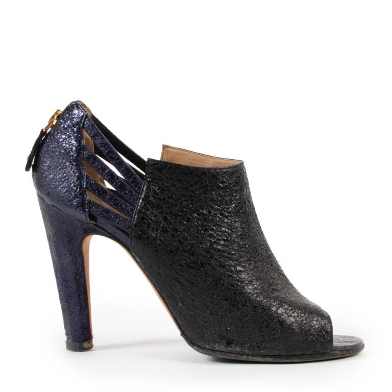 Dark Blue Shimmer Pumps 39,5 ○ Labellov ○ Buy Sell Authentic Luxury