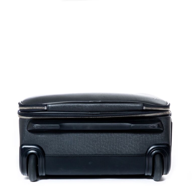 Louis Vuitton Grey Taiga Pegase 55 Full Set Trolley Rolling Suitcase Leather  ref.672733 - Joli Closet