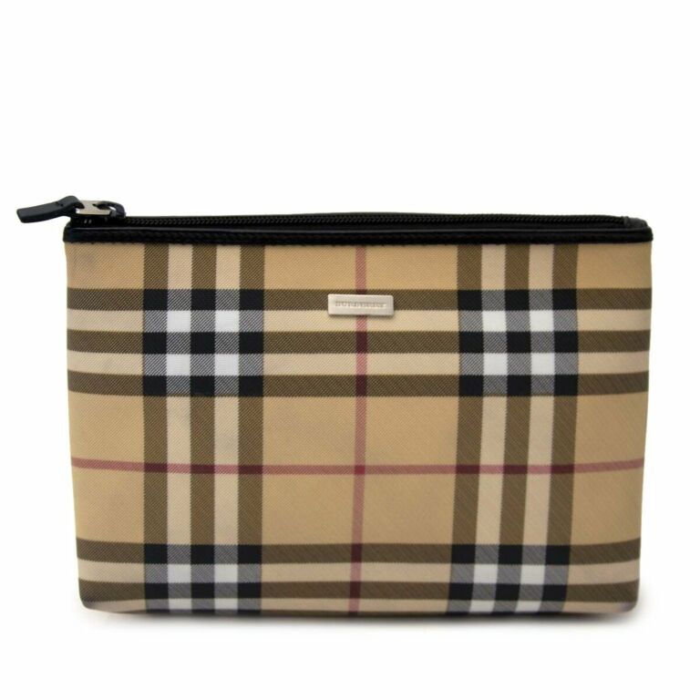 Burberry Nova Check Toiletbag Labellov Buy and Sell Authentic Luxury