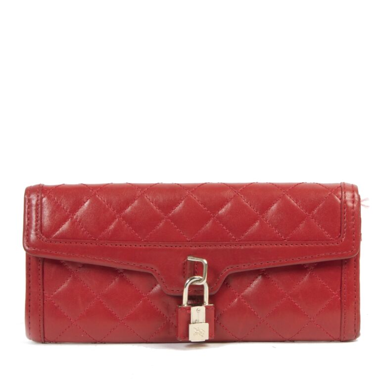 Burberry Red Quilted Wallet Labellov Buy and Sell Authentic Luxury