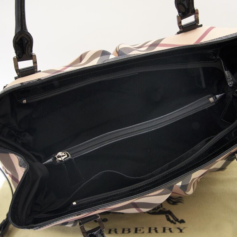 Burberry Nova Check Shoulder Bag ○ Labellov ○ Buy and Sell