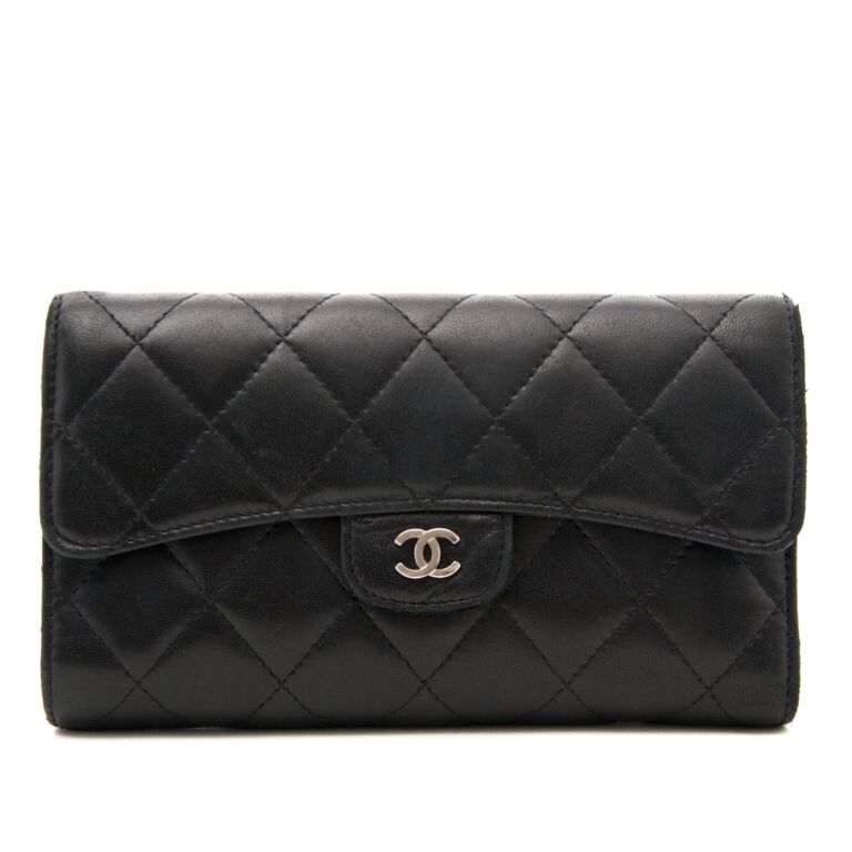 BlackChanel Lambskin Quilted Classic Long Wallet CC Logo