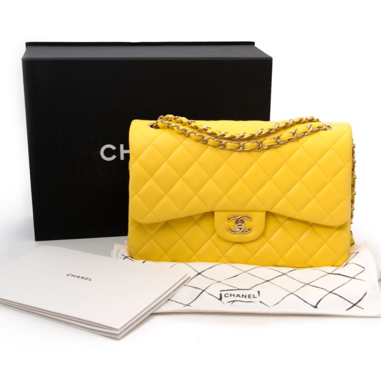 Chanel  Medium Classic Flap Bag  Yellow Caviar  SHW  Excellent  Bagista