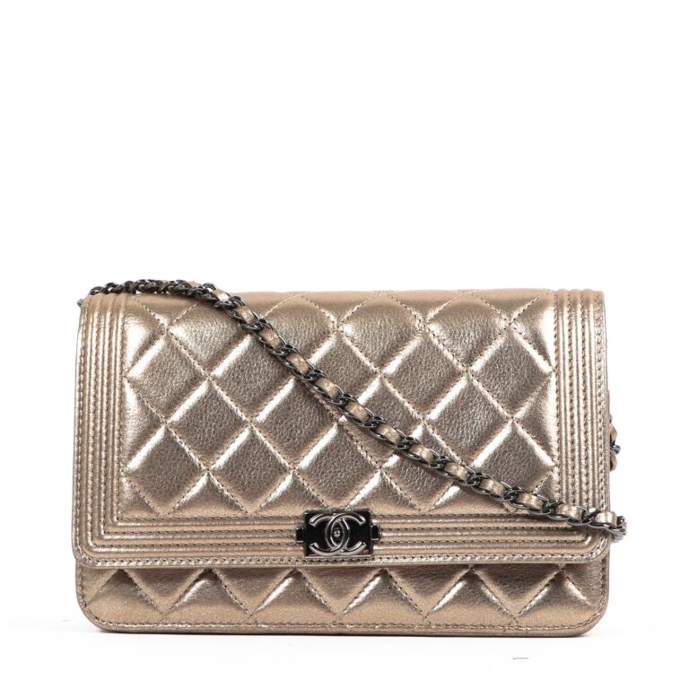 Classic wallet on chain - Patent calfskin & gold-tone metal, yellow —  Fashion | CHANEL
