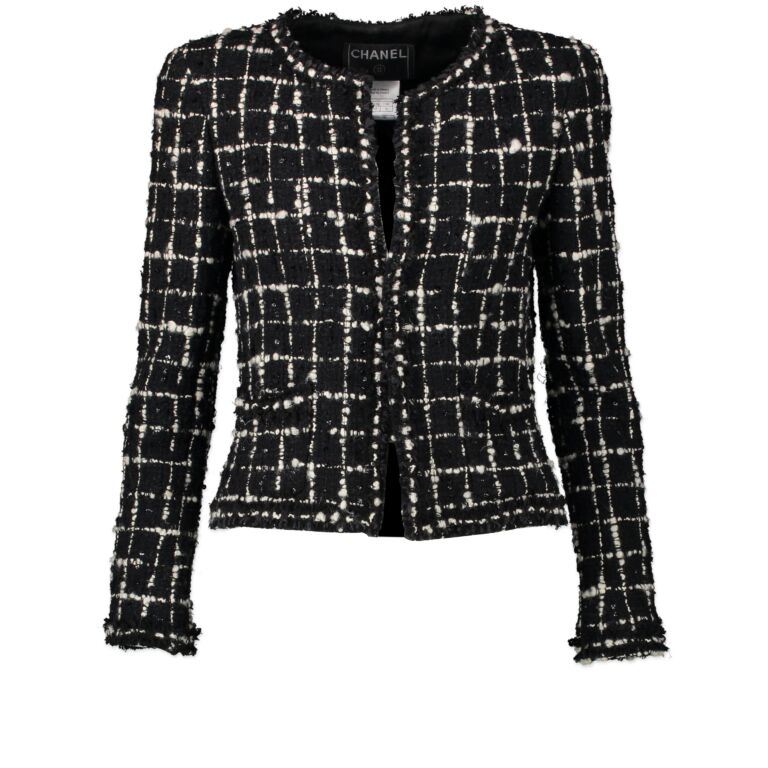 Chanel Suit Black and White Tweed Blazer - Size 36 ○ Labellov ○ Buy and  Sell Authentic Luxury