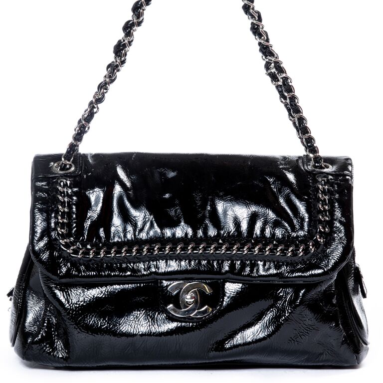 Chanel Luxe Ligne Chain Flap Handbag