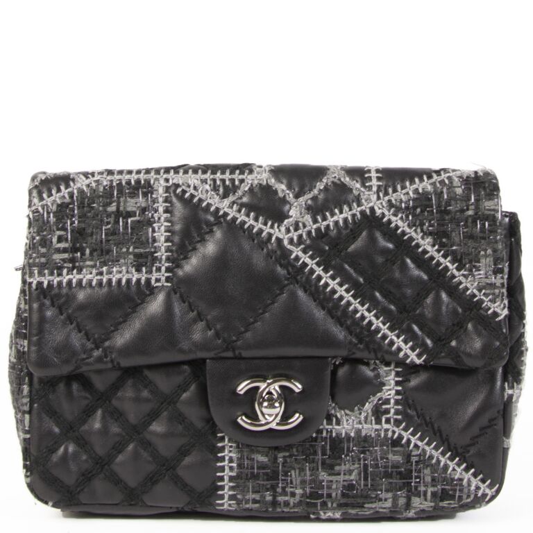 Chanel bag best sale small black