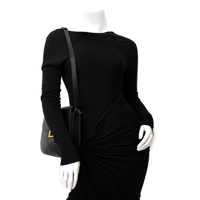 Delvaux All Black Tempète MM + Strap ○ Labellov ○ Buy and Sell Authentic  Luxury