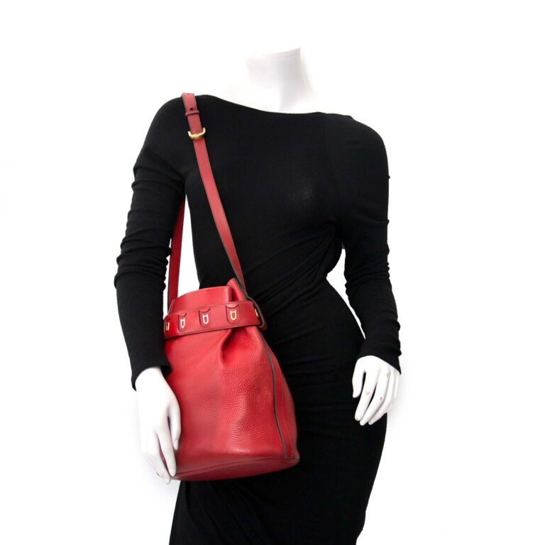 Delvaux Red Louise Pochette Clutch ○ Labellov ○ Buy and Sell