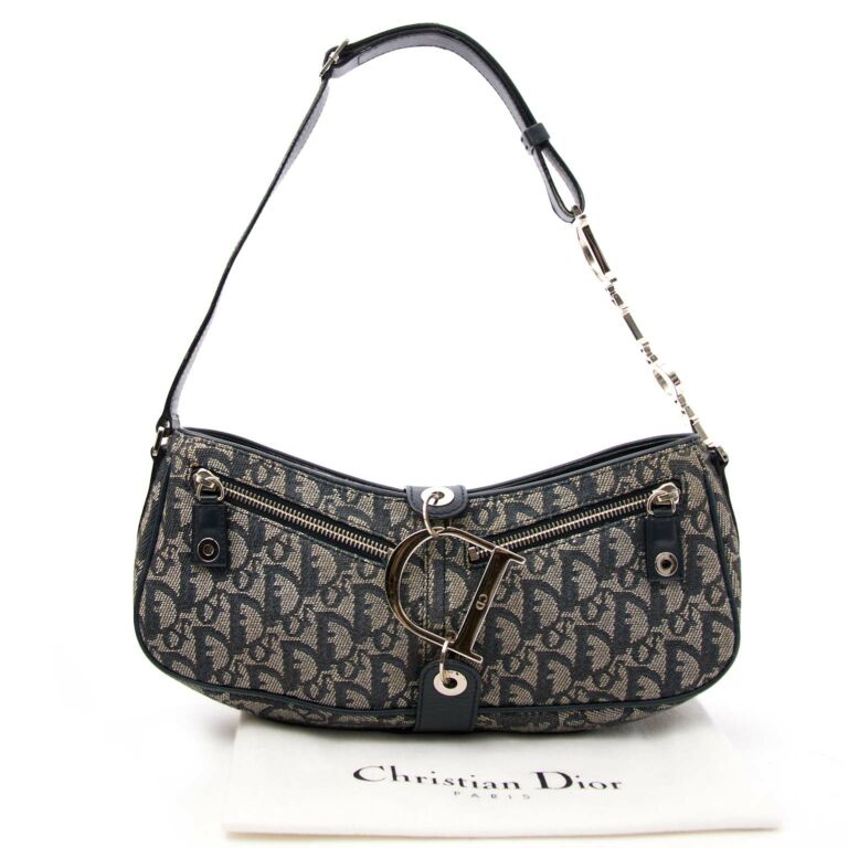 Boutique CHRISTIAN DIOR Iconic Saddle bag in blue and beige monogram printed  canvas Retail price €3500