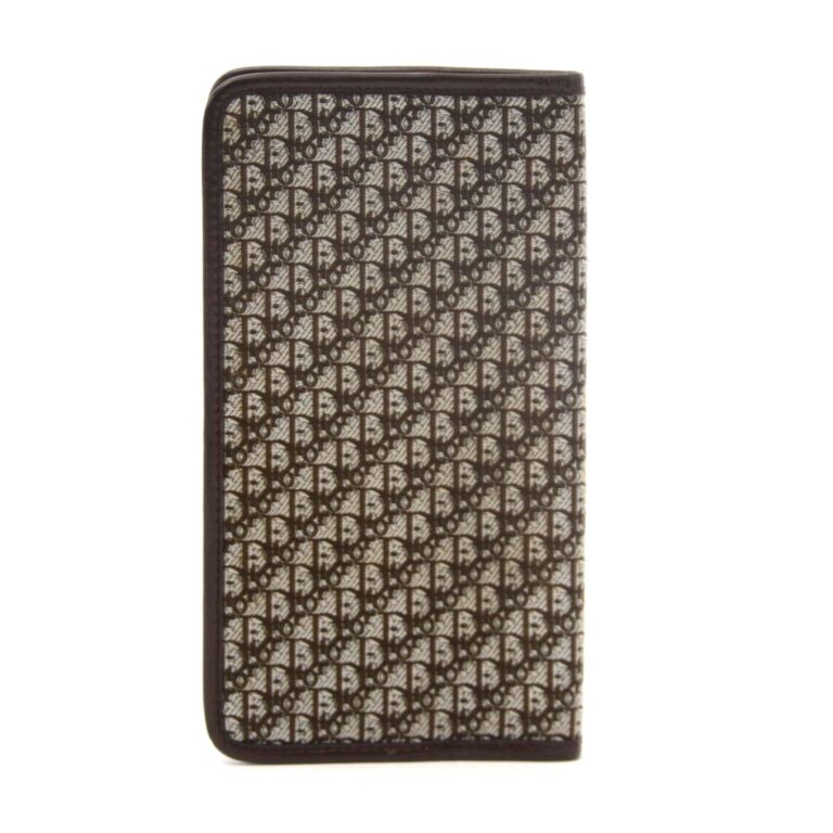 Dior Vintage Monogram Pattern Passport Holder ○ Labellov ○ Buy and Sell  Authentic Luxury